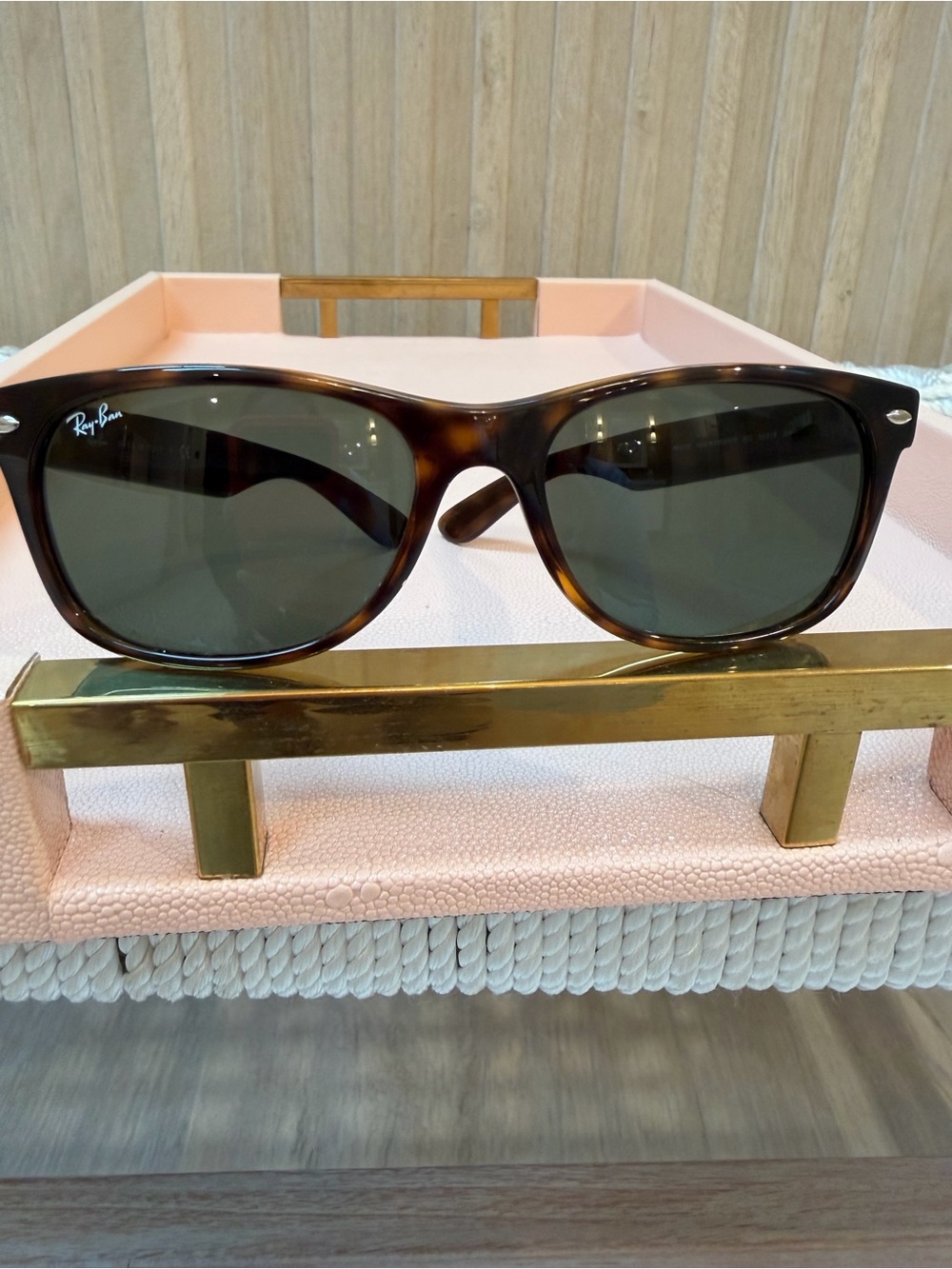 Ray-Ban Unisex Tortoiseshell Frame New Wayfarer Classic Sunglasses